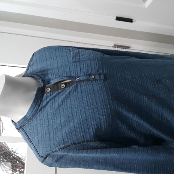 carbon 2 cobalt Shirts Carbon 2 Cobalt Blue Denim 4 Metal Buttons Henley Small Poshmark